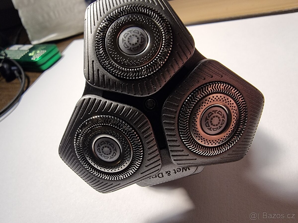 Elektrický holicí strojek PHILIPS S9976/55 - 9