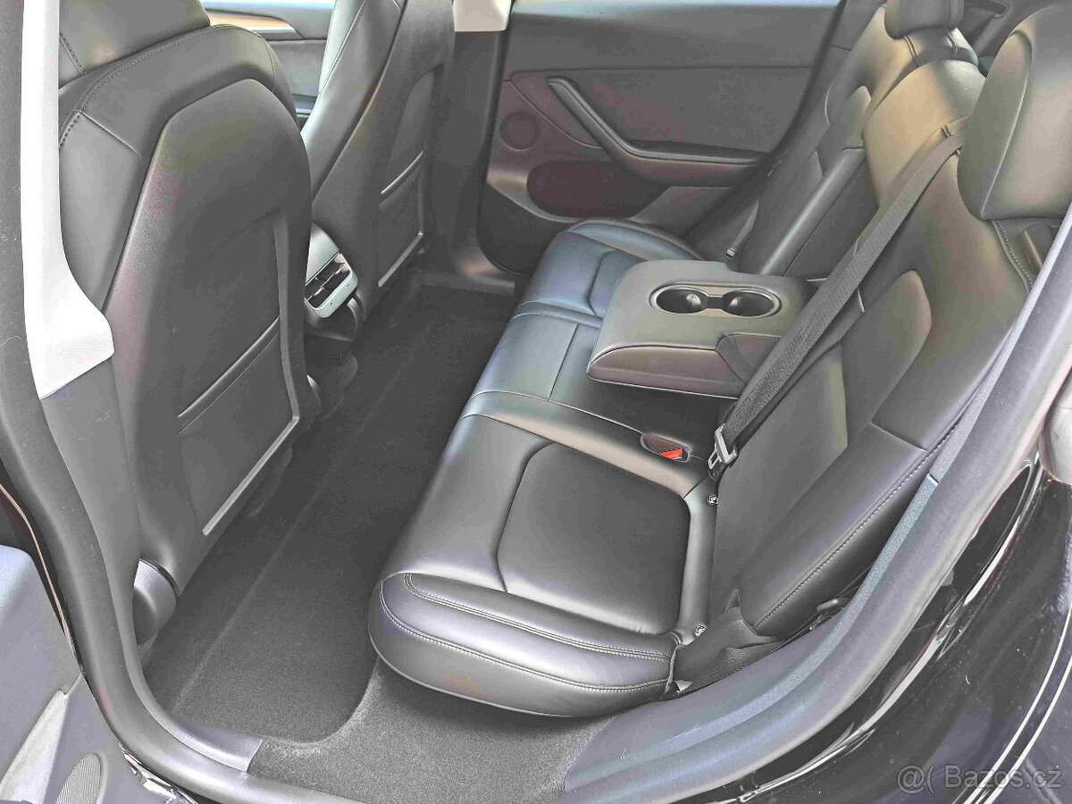 Tesla Model Y RWD - 1857 - 9