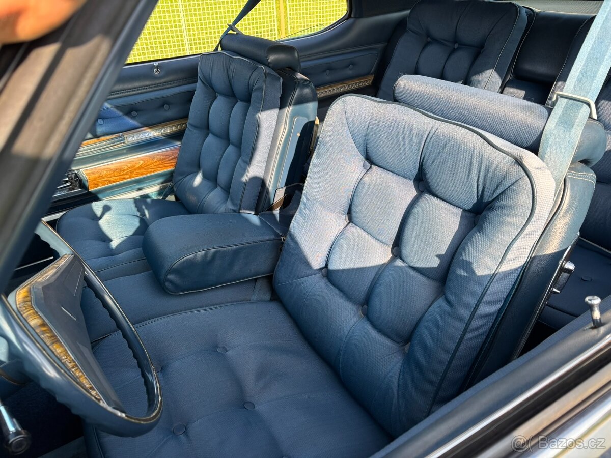Oldsmobile Ninety-Eight Regency Coupe - 9
