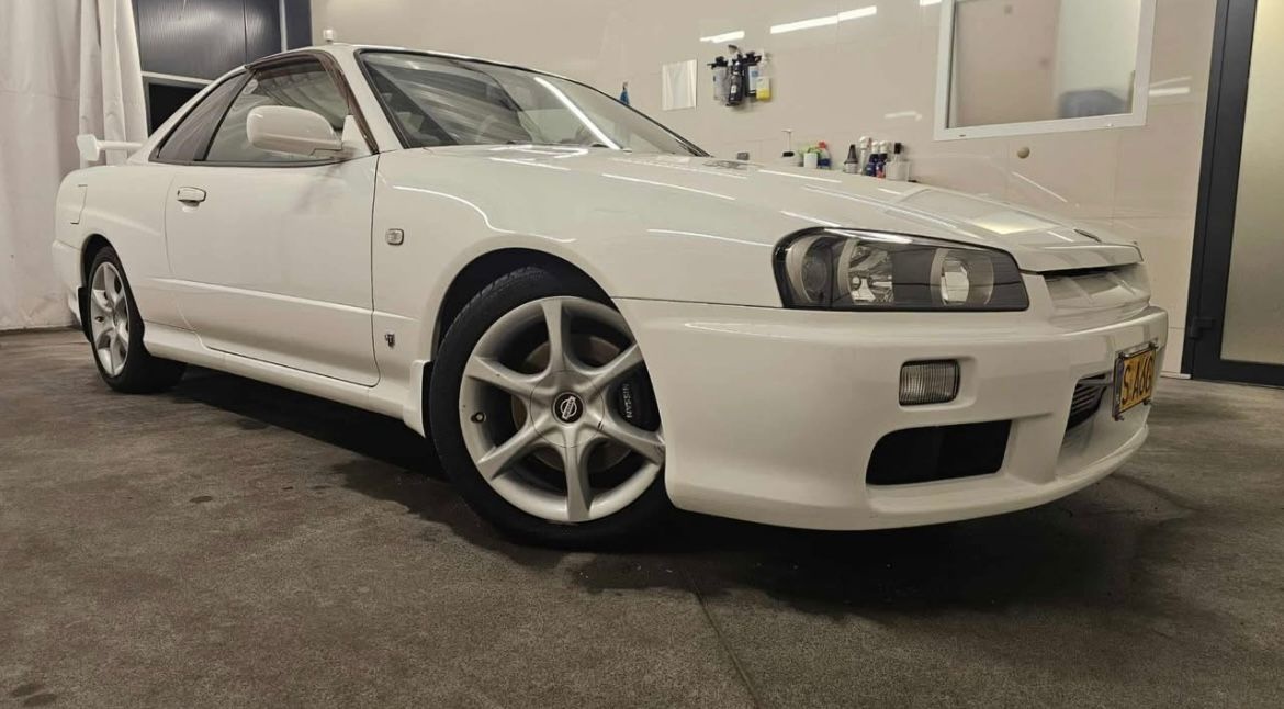 Nissan Skyline R34 - 9