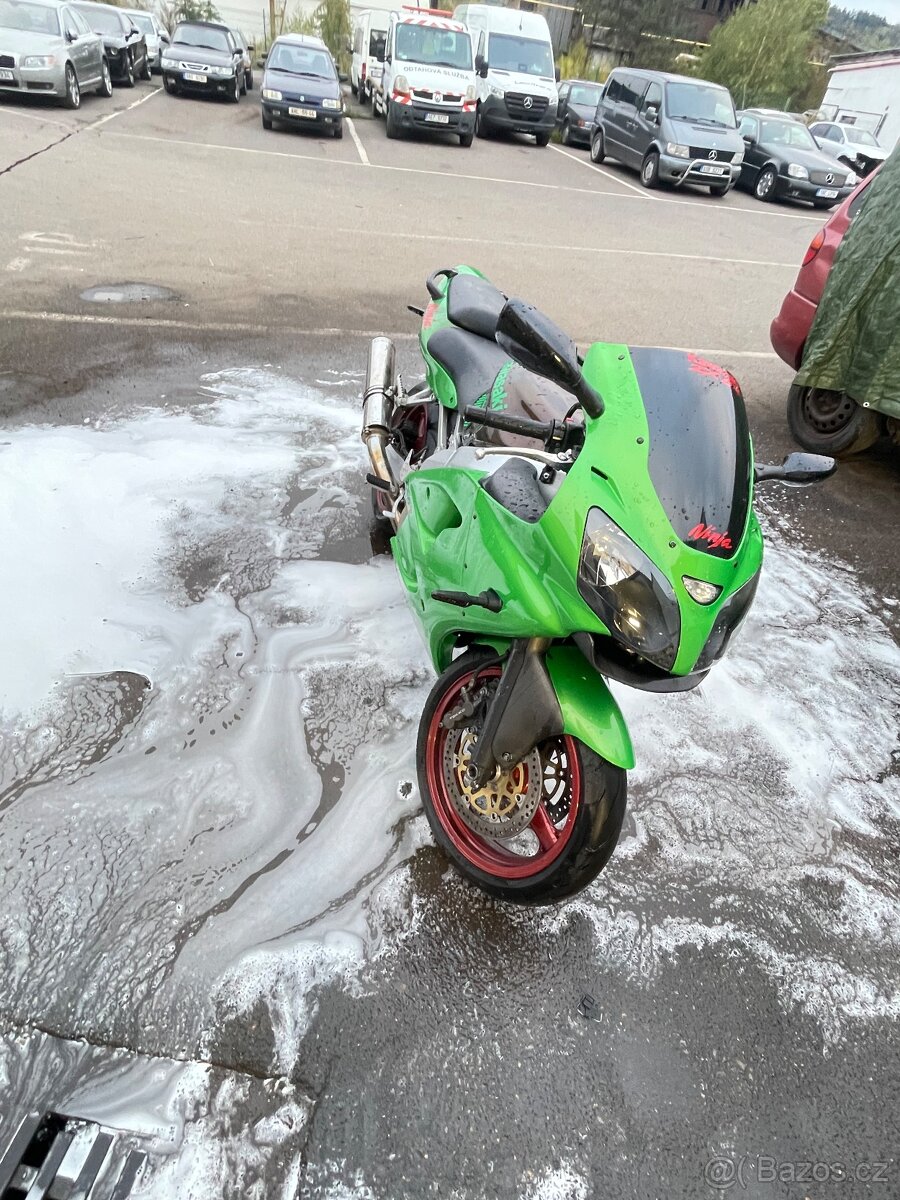 Kawasaki ninja ZX6R - 9