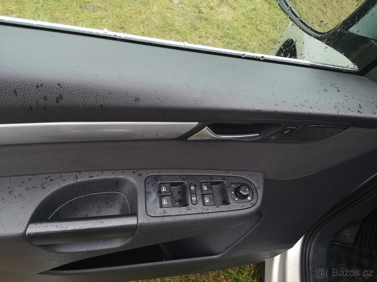 VOLKSWAGEN SHARAN AUTOMAT DSG 2.0TDi DPH 7MÍSTNÉ - 9