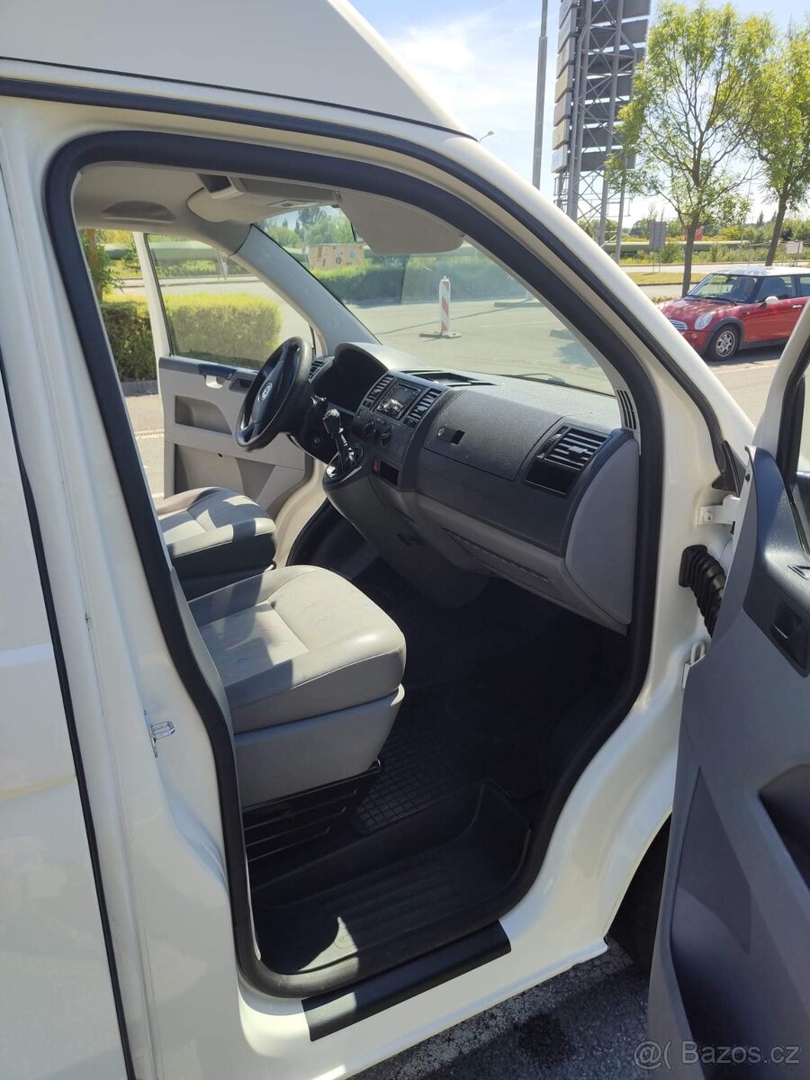 VW TRANSPORTER 2.5TDI LONG 4X4 BEZ DPF R.V.2005 - 9