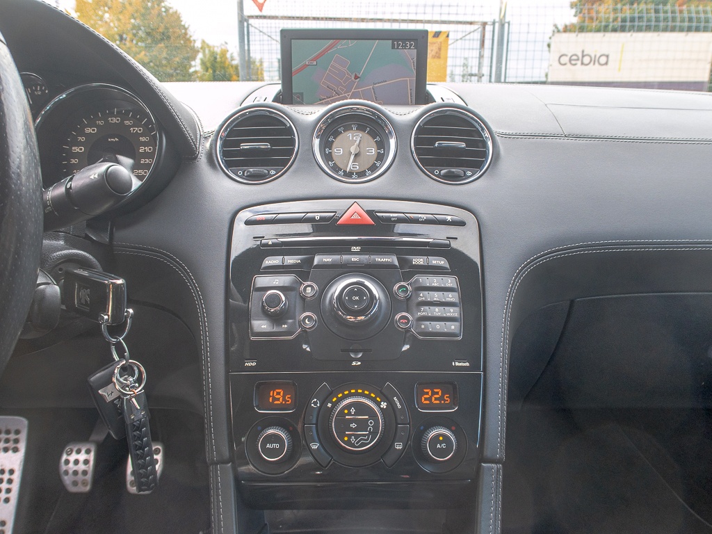 Peugeot RCZ 1.6T 115KW – NAVIGACE - 9