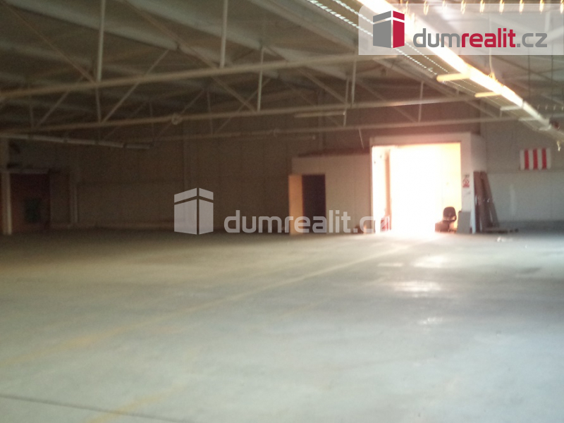 Pronájem haly ke komerčnímu využití o velikosti 940 m2 - 9