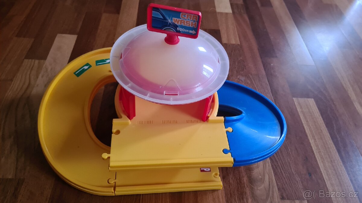 Autodráha, garáž, stanice Wader - 9