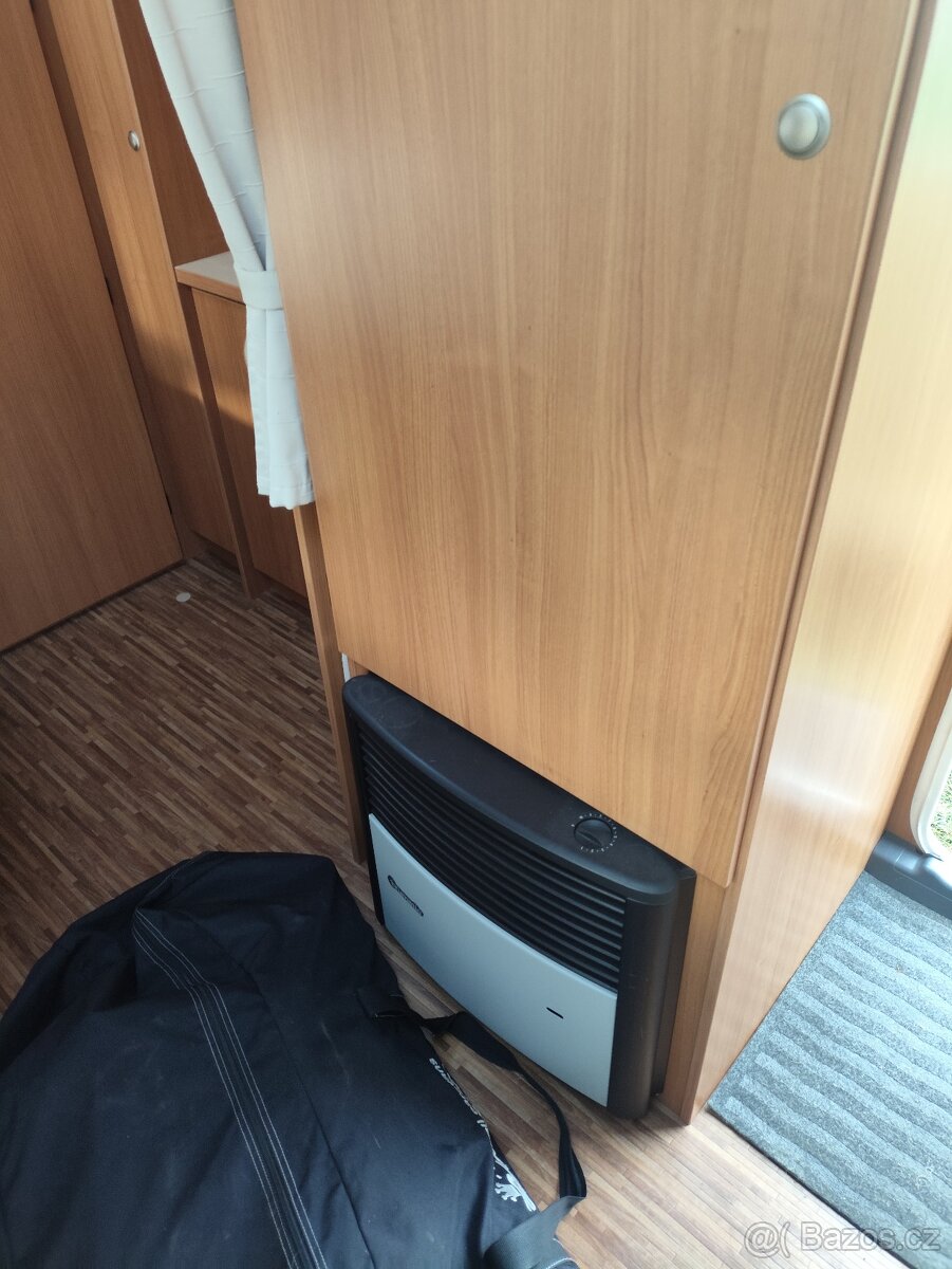 Prodám karavan Burstner. - 9