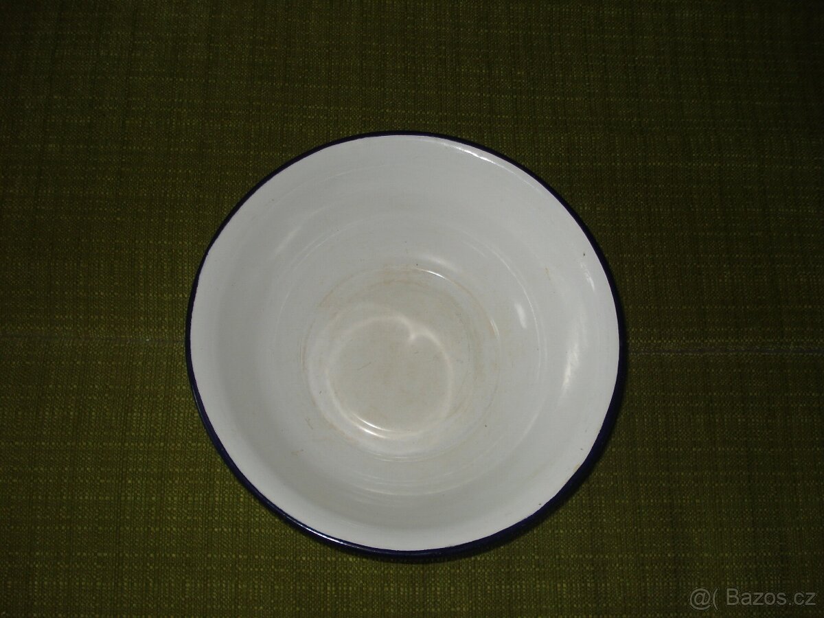 Smaltované misky - 9