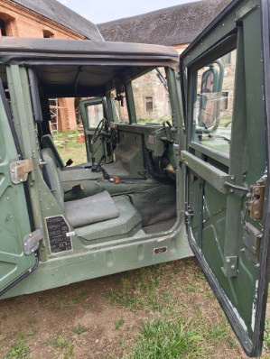Humvee Hummer H1 - 9
