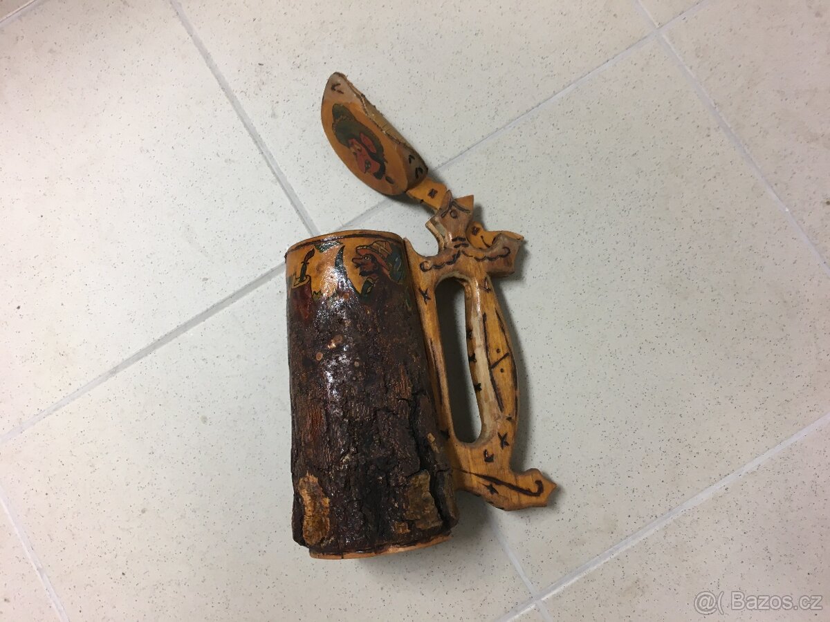 Spousta různých starožitností - 9