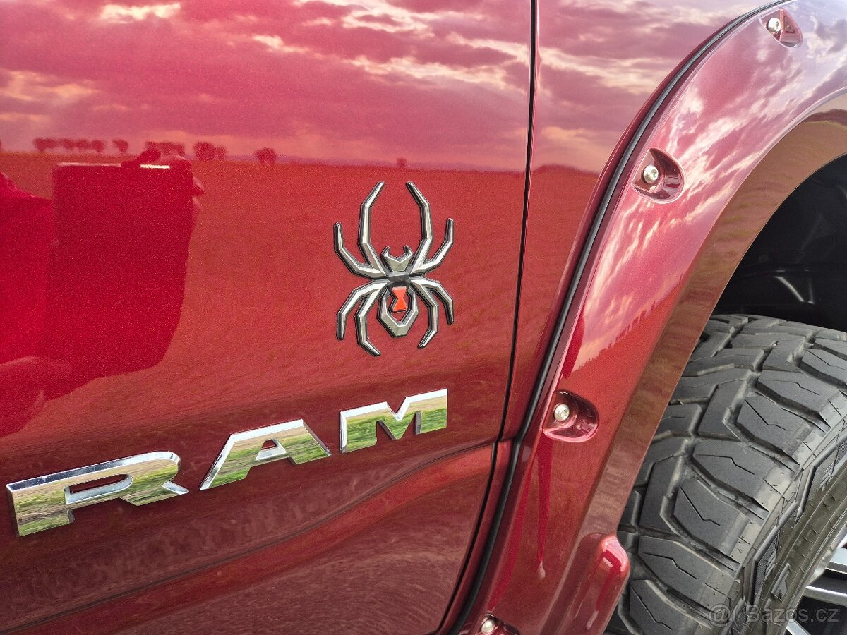 DODGE RAM 1500 5,7 HEMI BLACK WIDOW 39000km - 9