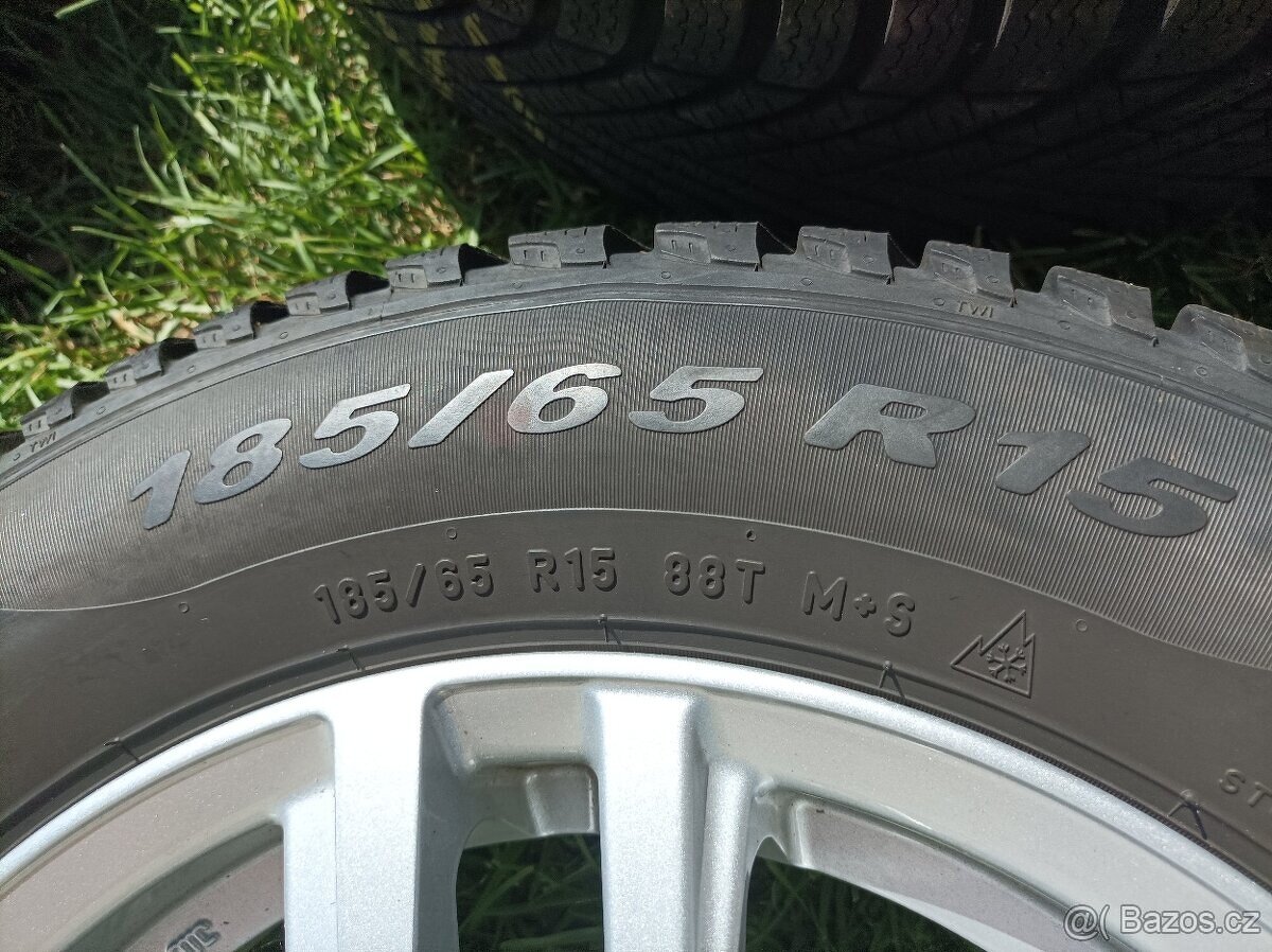 Zimní sada originál Seat 5x100 Pirelli 185/65/15 Ibiza - 9