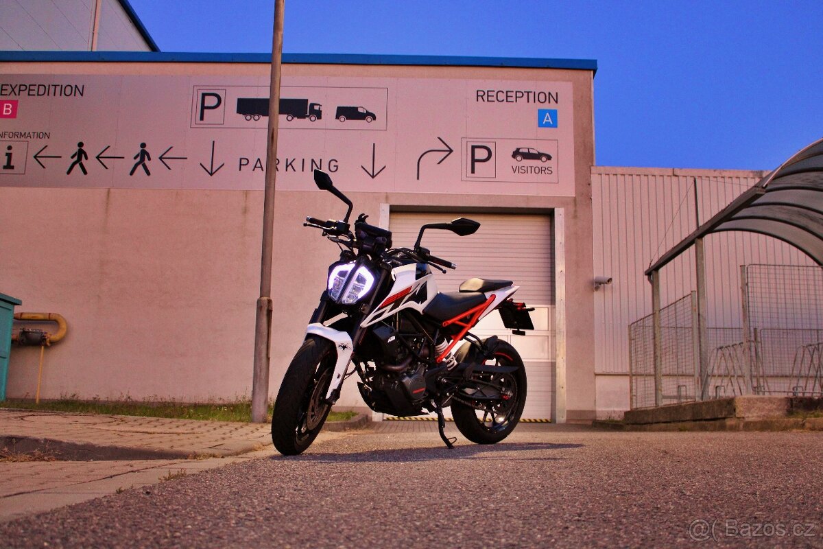 KTM DUKE 125 2017 Akrapovic - 9