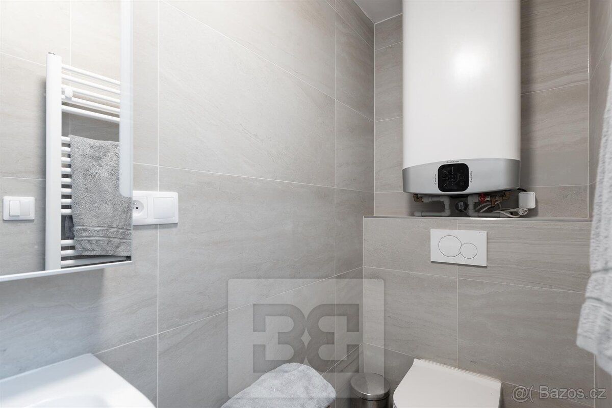 Mezonetový luxusní byt s výhledem na Staroměstské náměstí - 9