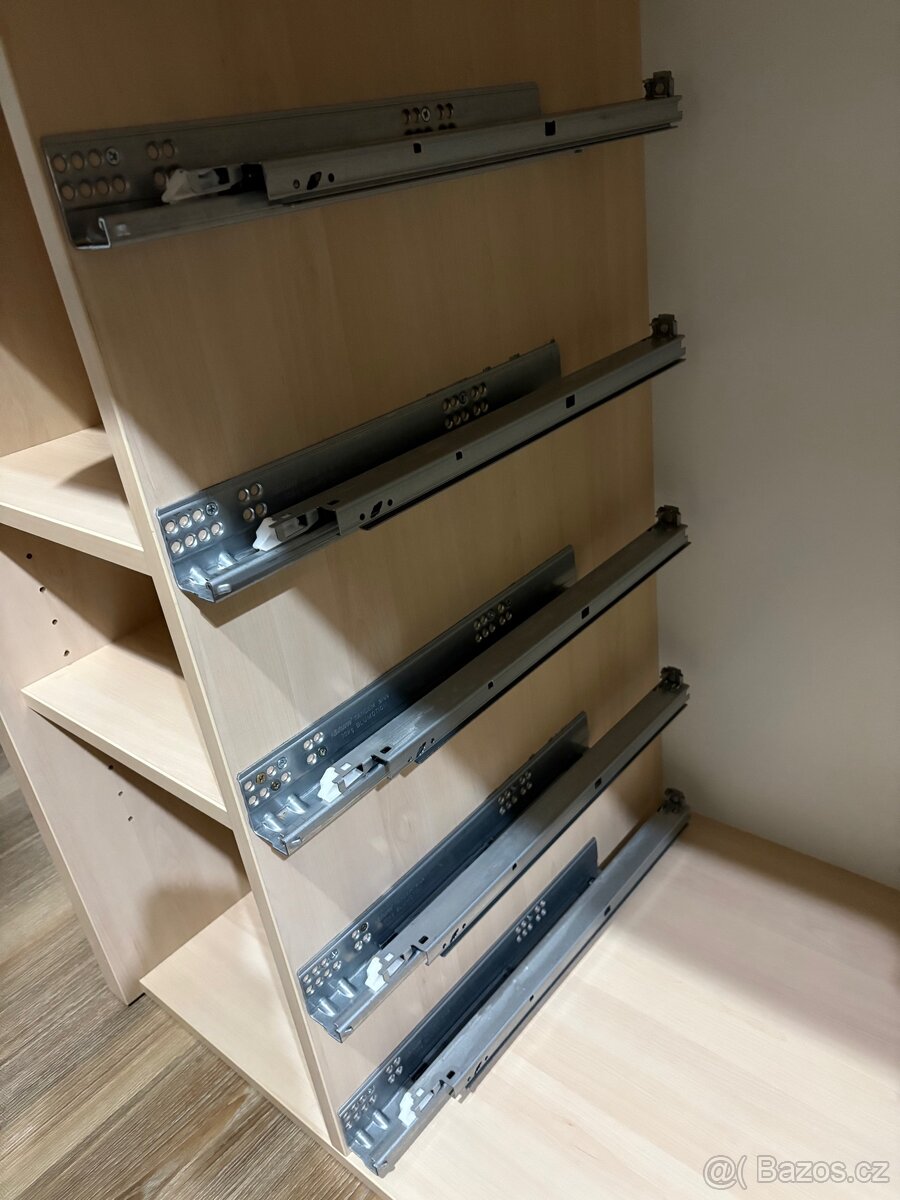 Přebalovací pult s komodou - 9