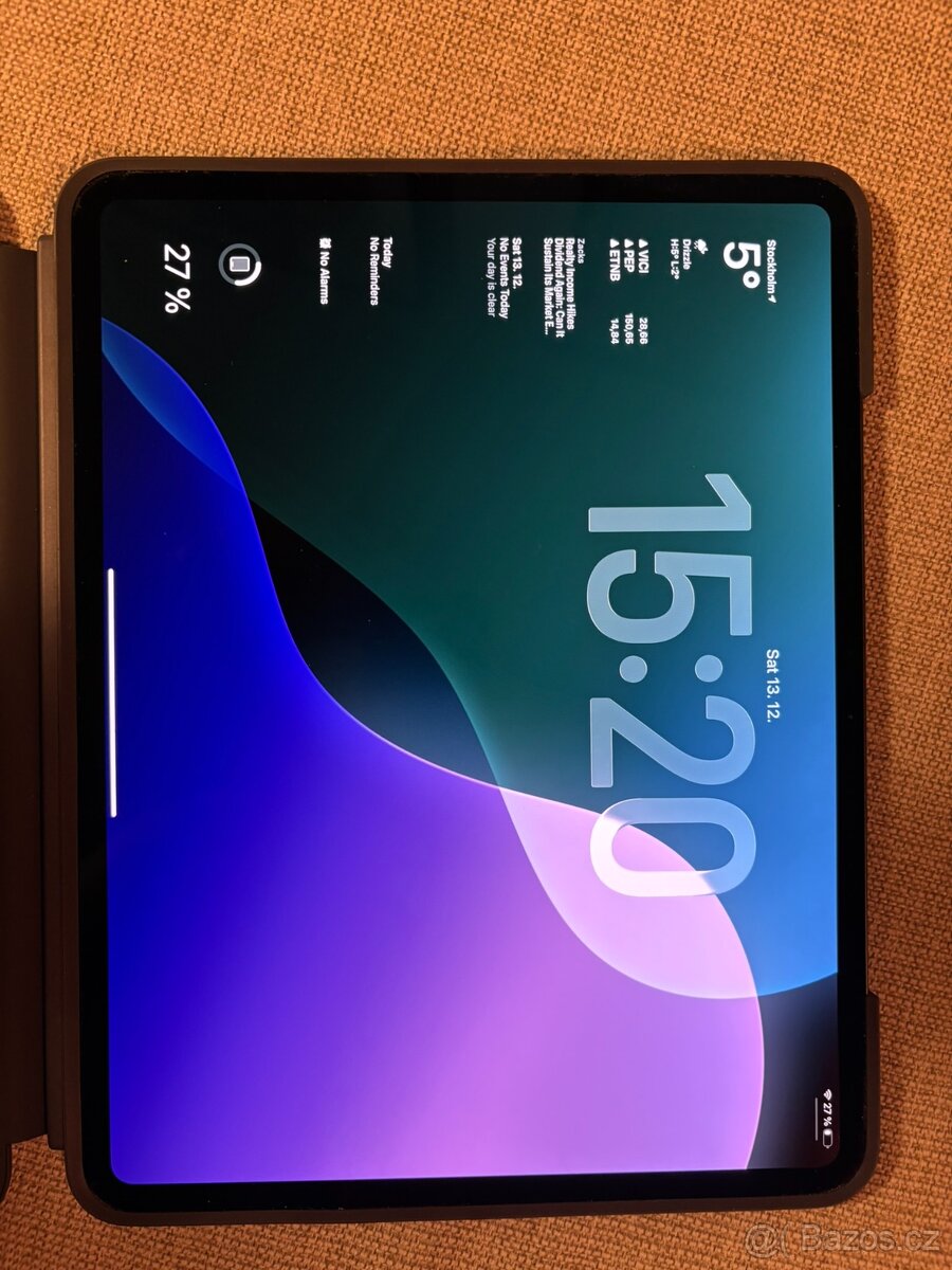 iPad Pro 13" (2024, M4) Cellular, 256 GB + Logitech Combo T - 9