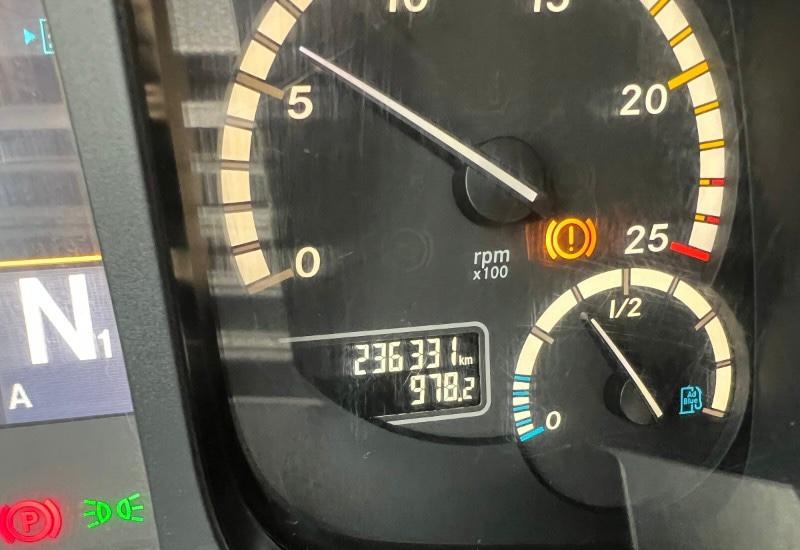 Mercedes arocs 3251 - 9