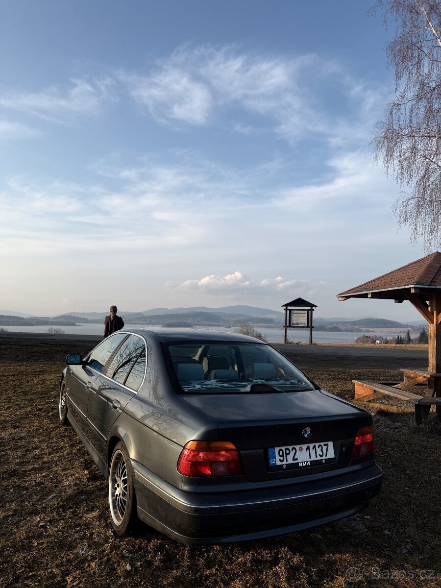 Bmw e39 523i - 9
