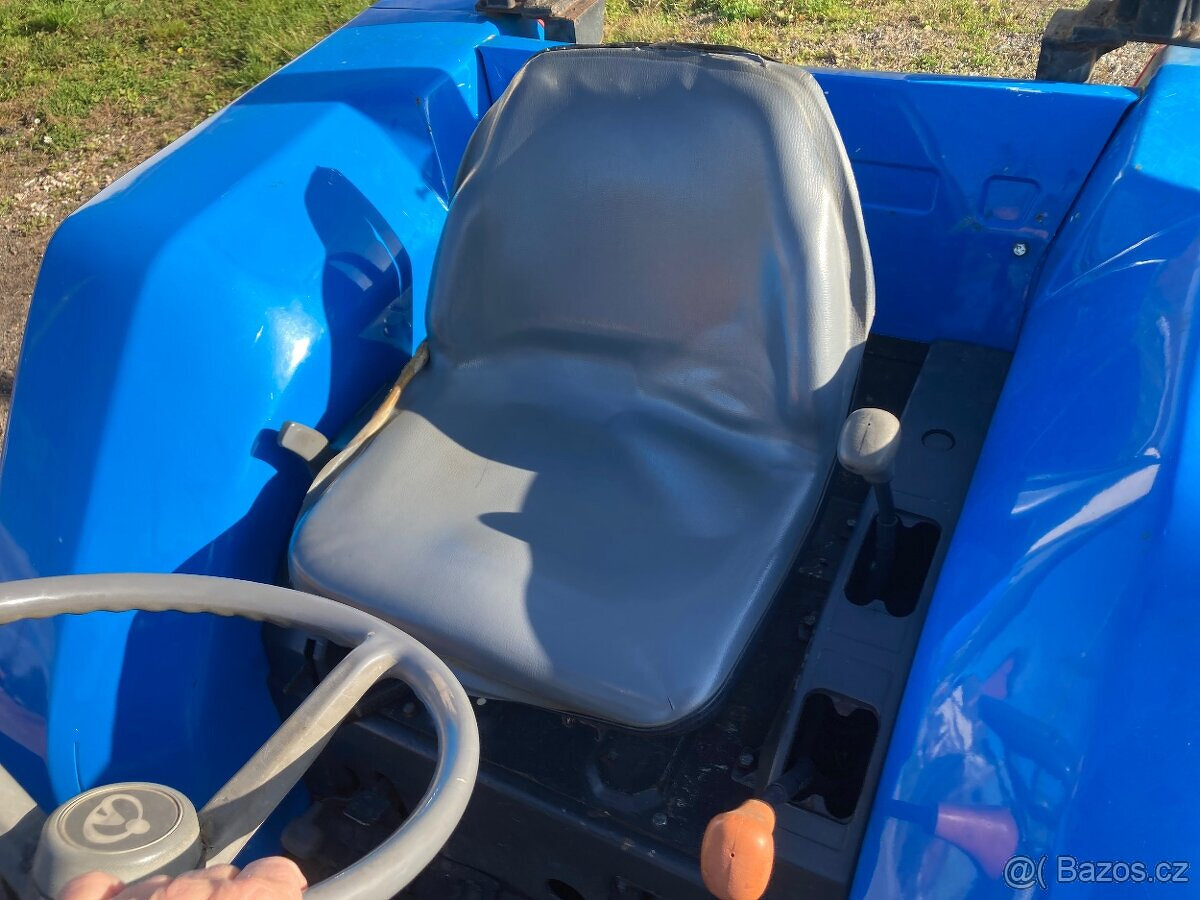 Traktor Iseki Geas 48 s čelním nakladačem - 9