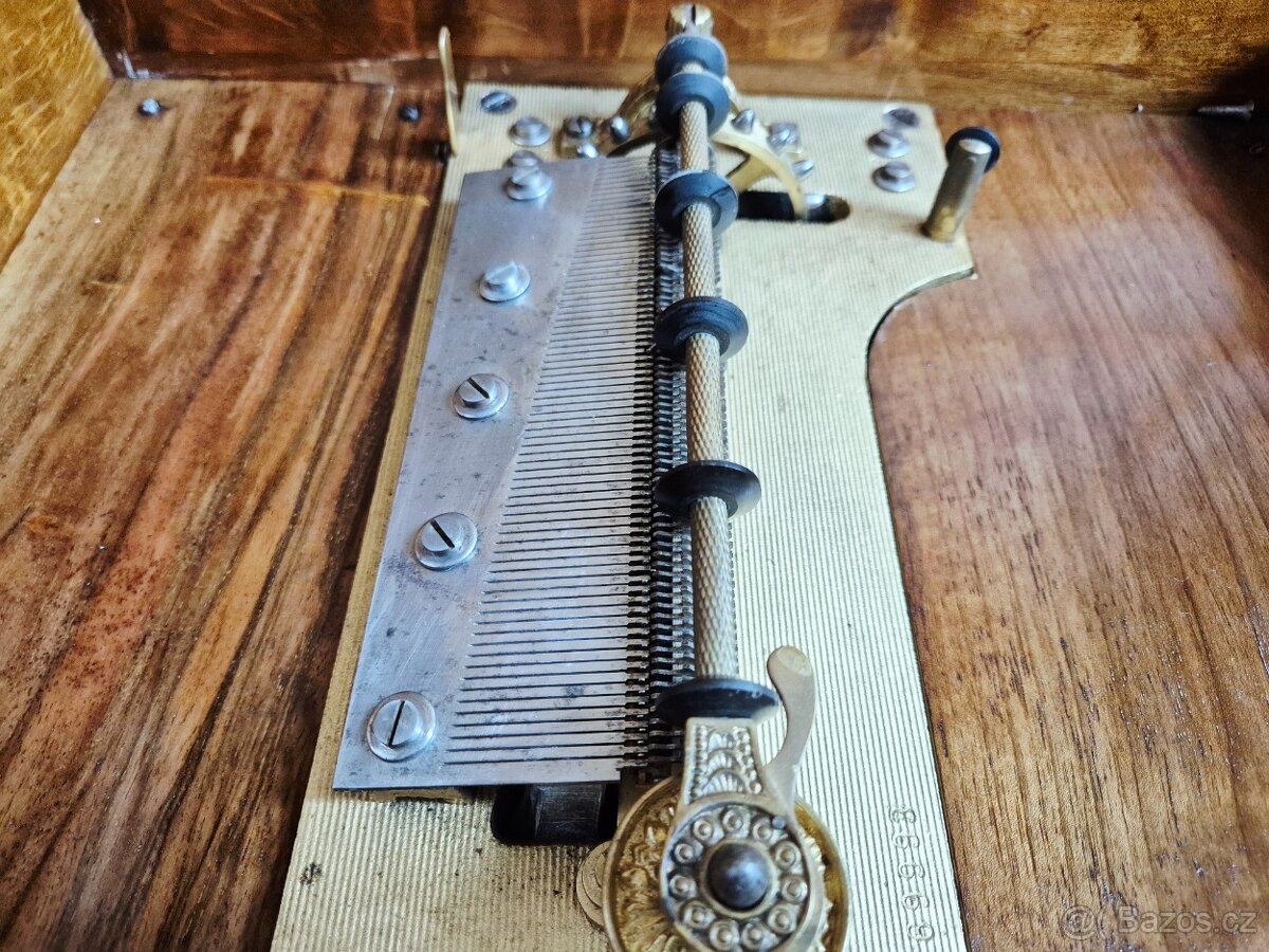 Starožitný hrací stroj Polyphon, 1895 - 9