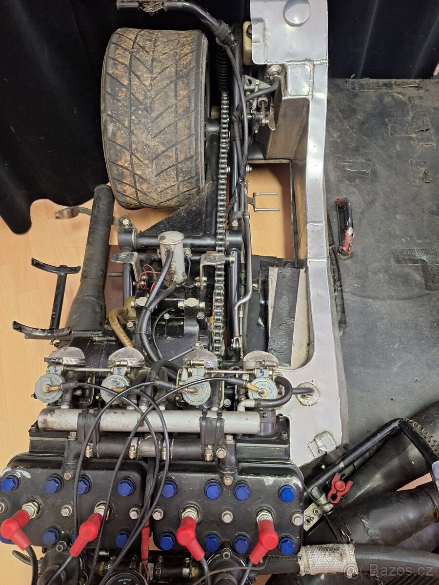 Silniční závodní sidecar - 9