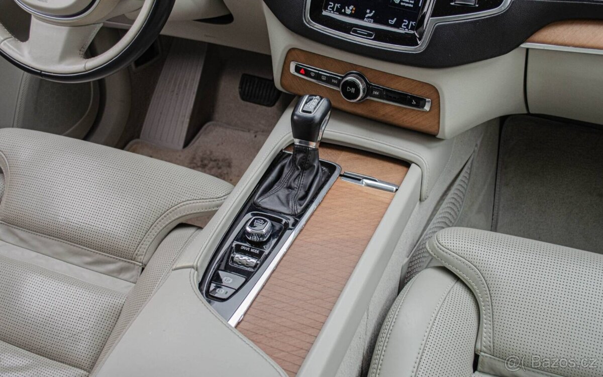 Volvo XC90 Inscription AWD 7miest - 9