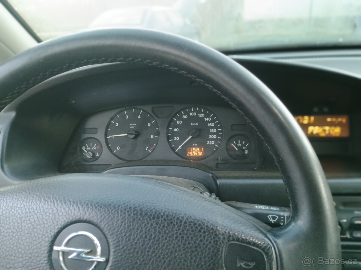 Opel Zafíra 1,6i,74 kw,r.1999,tažné - 9