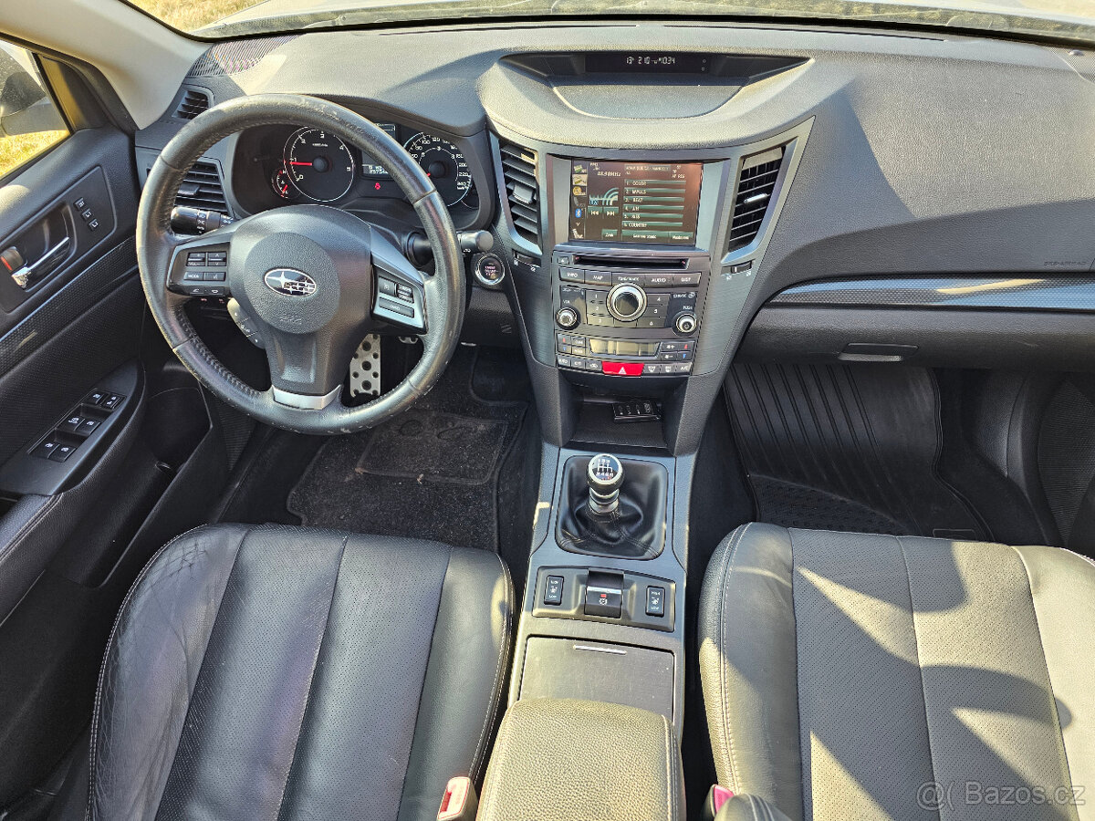 Subaru Outback 2.0D - 9