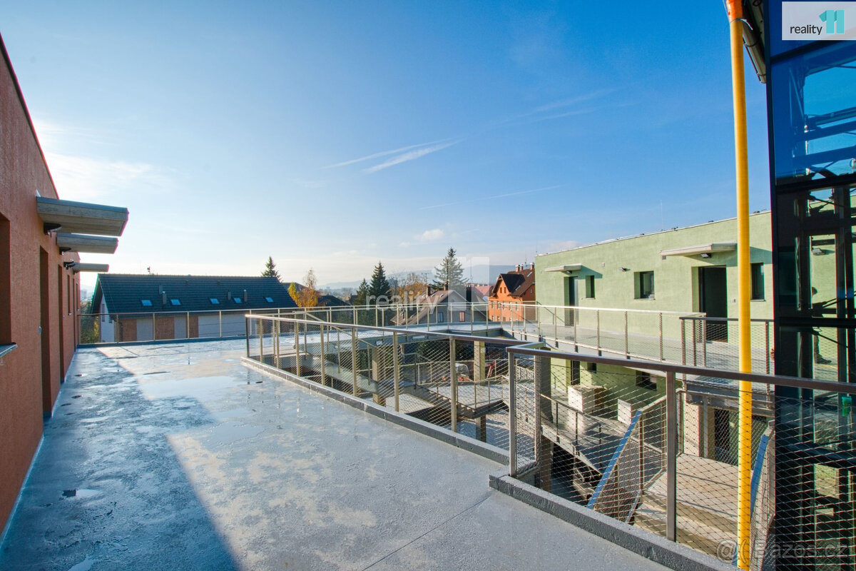 Pronájem bytu 2+kk, 55 m2 Liberec - 9