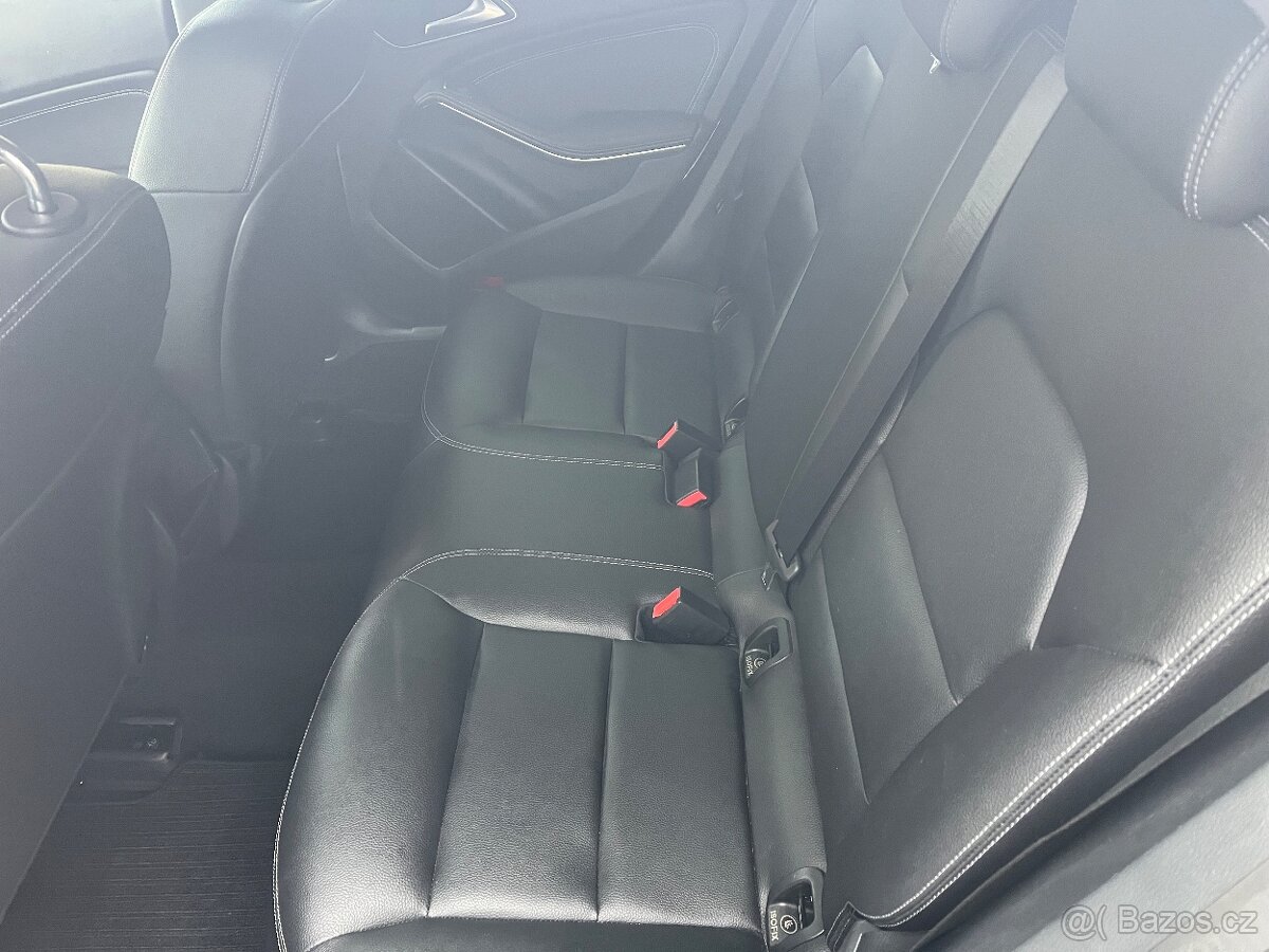 MERCEDES BENZ CLA 200D SHOOTINGBRAKE - 9