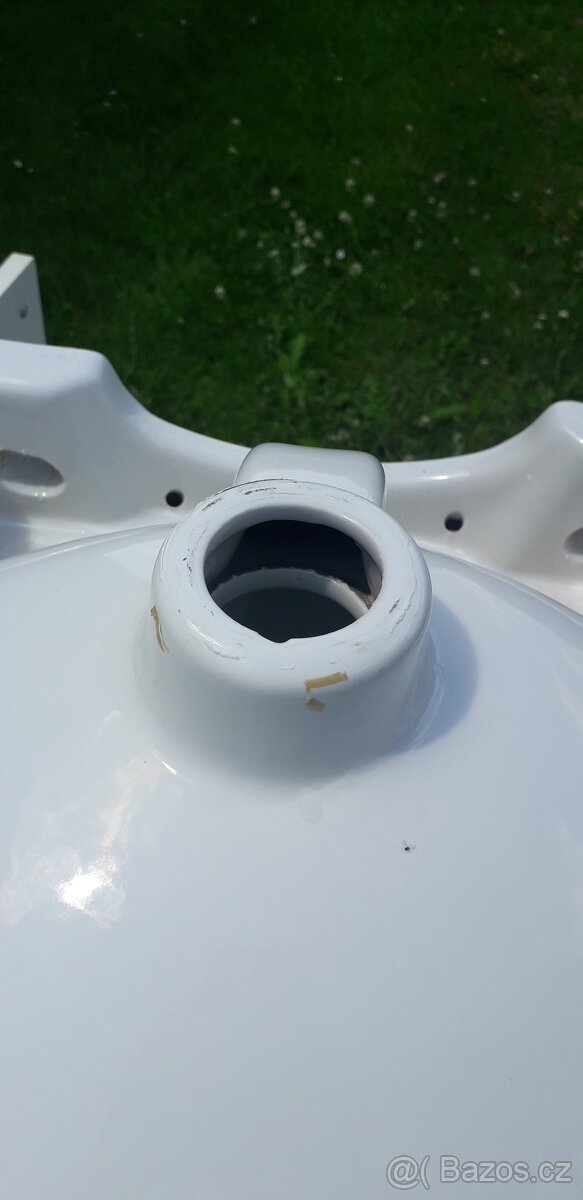 Koupelnova skříň s umyvadlem - 9