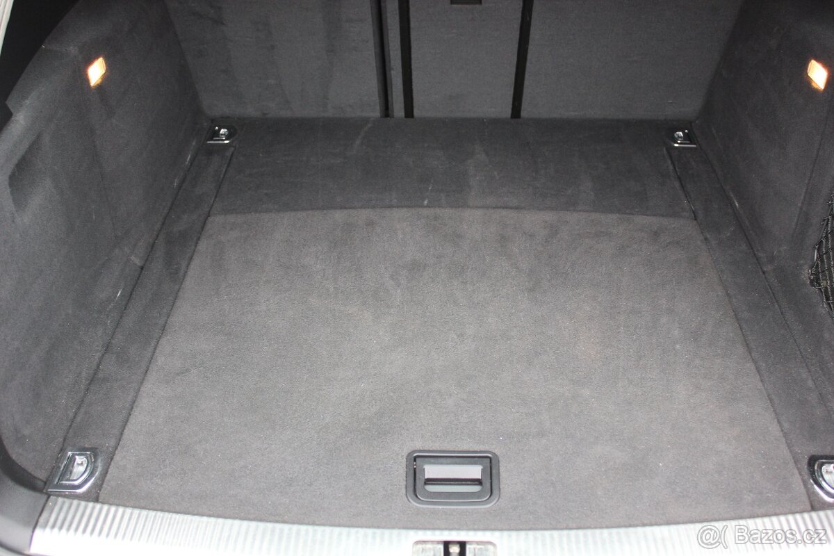 Audi A4, 2.0 TDI, Bi-XENON, LED, manuál - 9