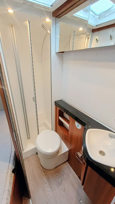 Hobby 540 FU, 1.majitel, mover, markýza, předstan, sat, DVBT - 9