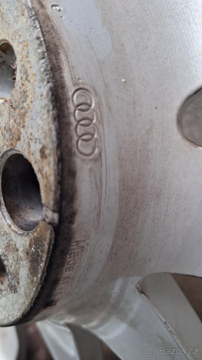 Audi A4 B9 original - typ V spoke 225/50 R17 zimní sada - 9