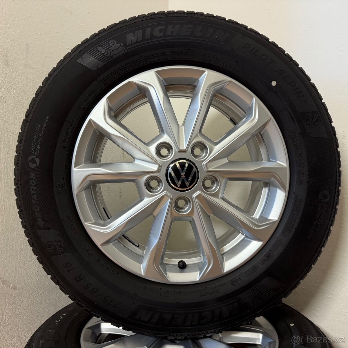 VW T7 MULTIVAN 5x120 R16 ET60+ZIMNÍ 215/65R16 6,5m - 9