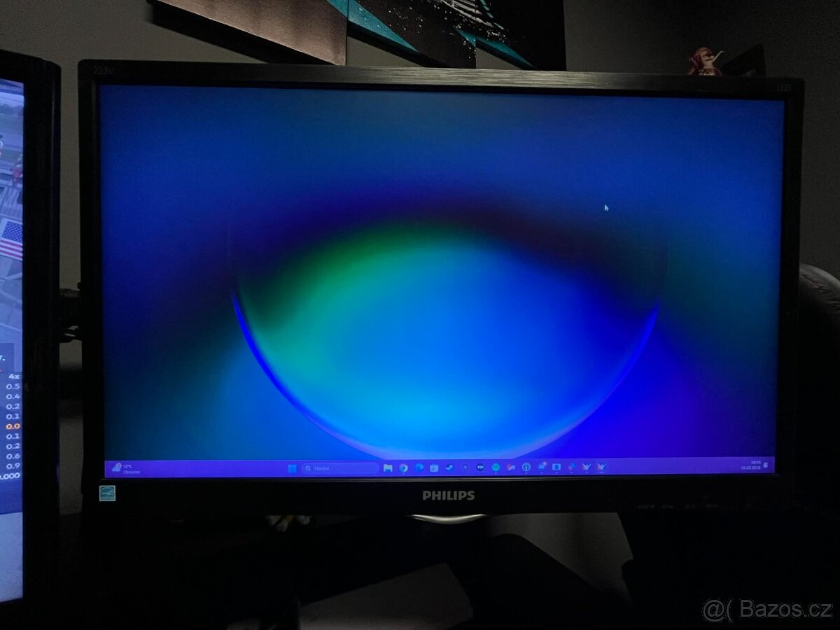 Herní PC s monitorem - 9