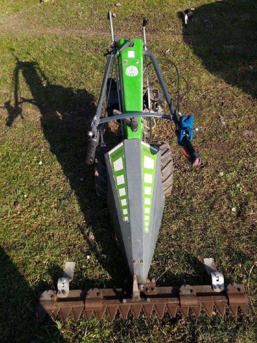 LIŠTOVÁ SEKAČKA - 9