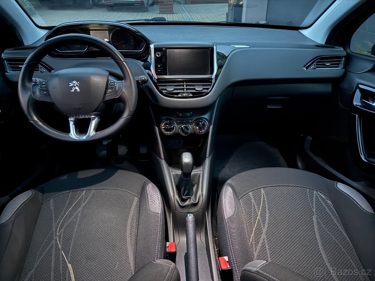 Peugeot 208 1.2VTi 60Kw 1. majitel - 9