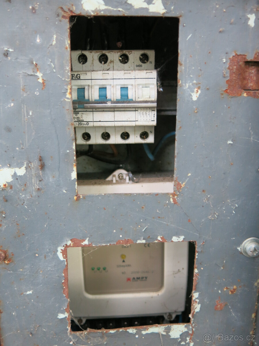 Stavební rozváděč antoníček s přívodním kabelem - 9