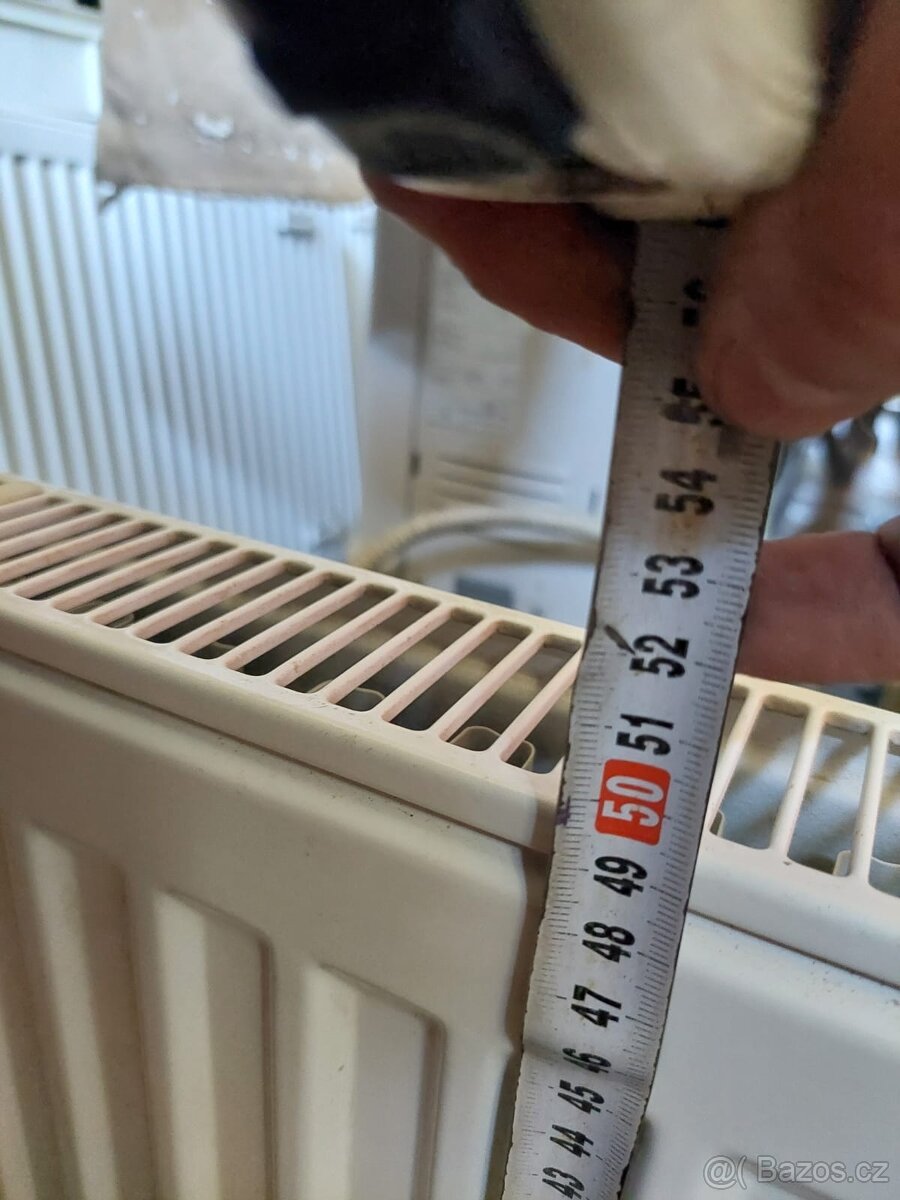4x deskovy radiator + drzaky + termoventily - 9