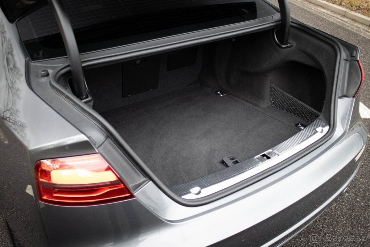 Audi S8 / SVK auto / TOP STAV / - 9