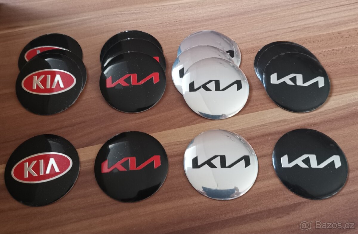 Středové samonalepovaci pokovené loga 56mm - 9