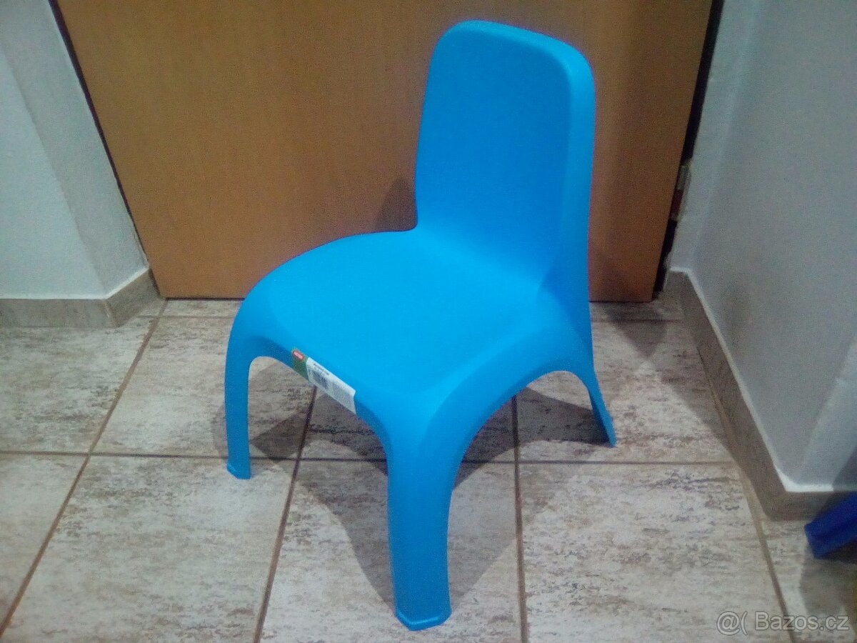 Plastová židle modrá - 9