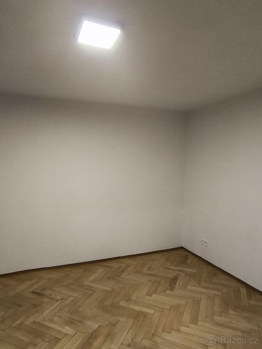 Pronájem bytu 1+1, 30 m² – Plzeň, Doubravka - 9