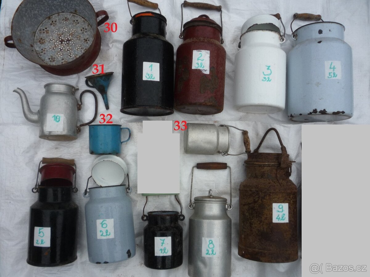 prodám vánoční stojany a různé staré kuchyňské vybavení. - 9