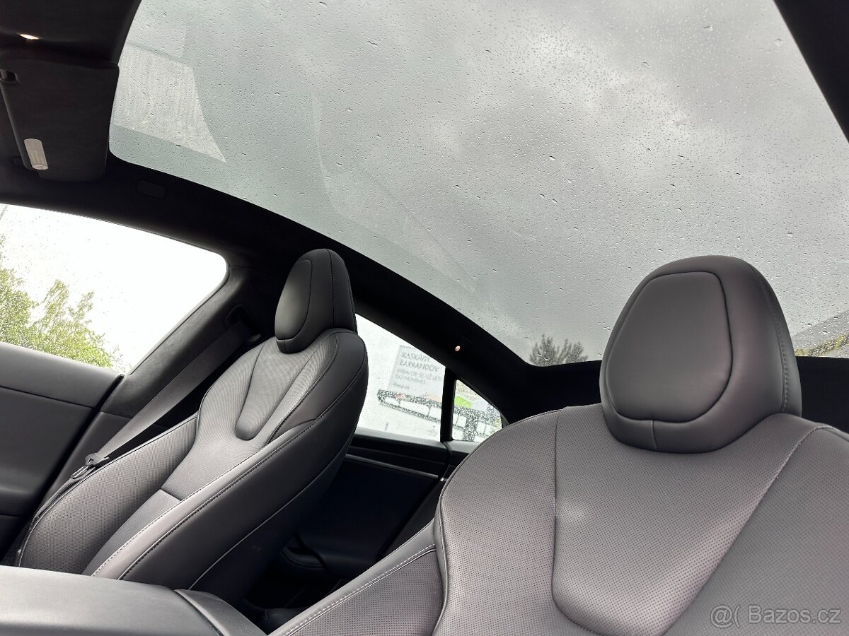 Tesla Model S Plaid 2024 - 9
