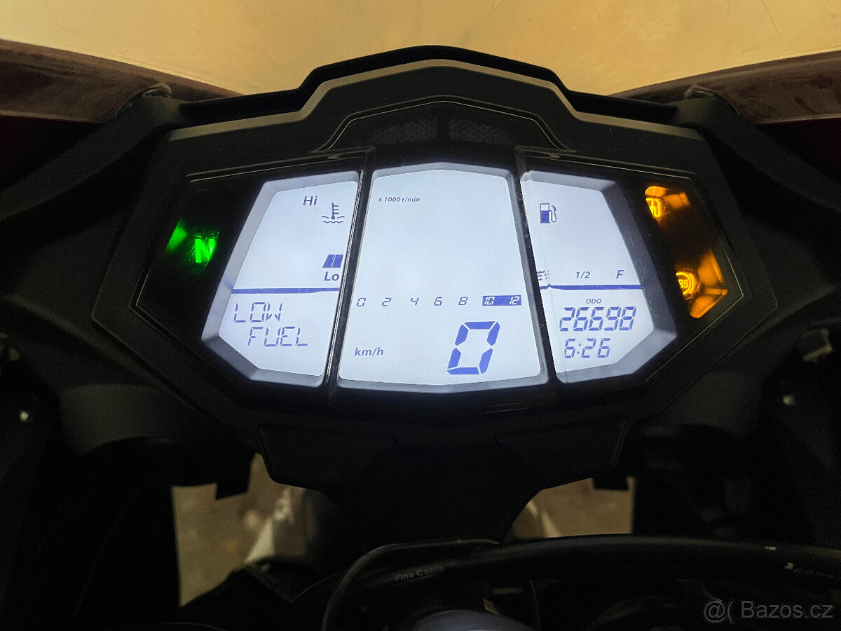 Yamaha YZF-R125 - 9