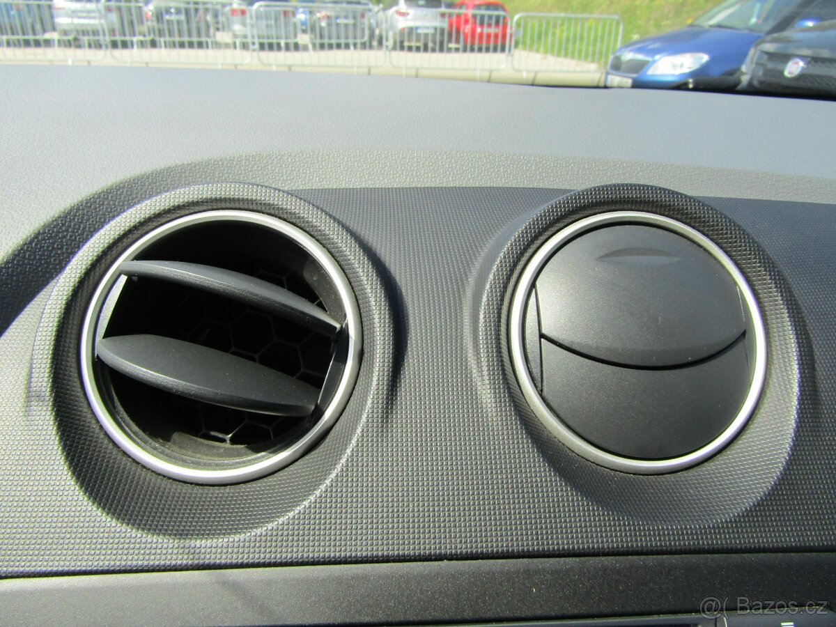 Seat Ibiza 1.2TSi , 77 kW benzín, 2011 - 9