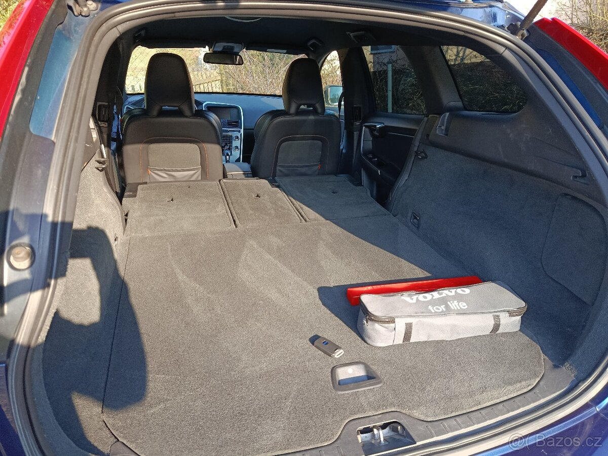 Volvo XC60 4x4 D4 AT edice Ocean Race - 9