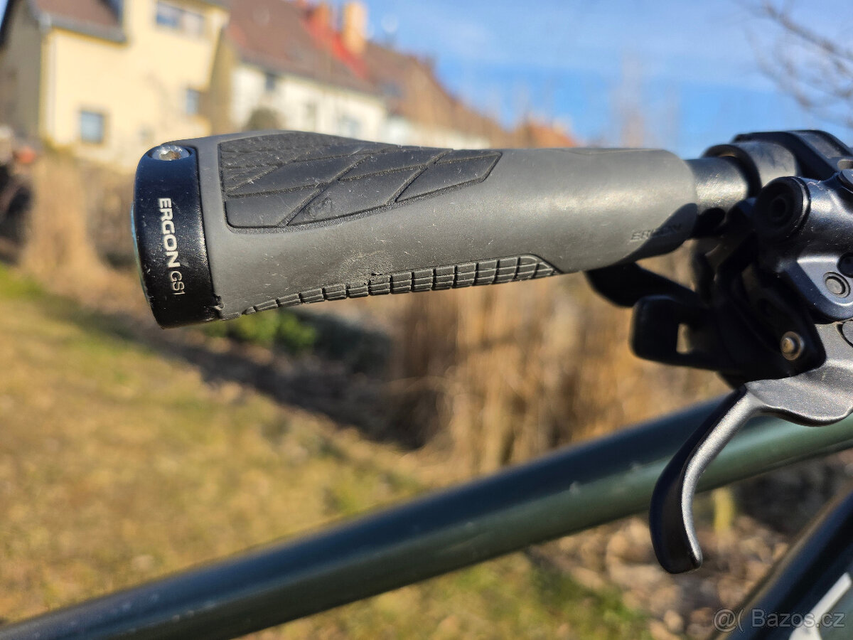 Specialized Rockhopper Expert - 9